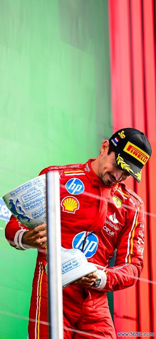 F1荷兰大奖赛：诺里斯统治夺冠