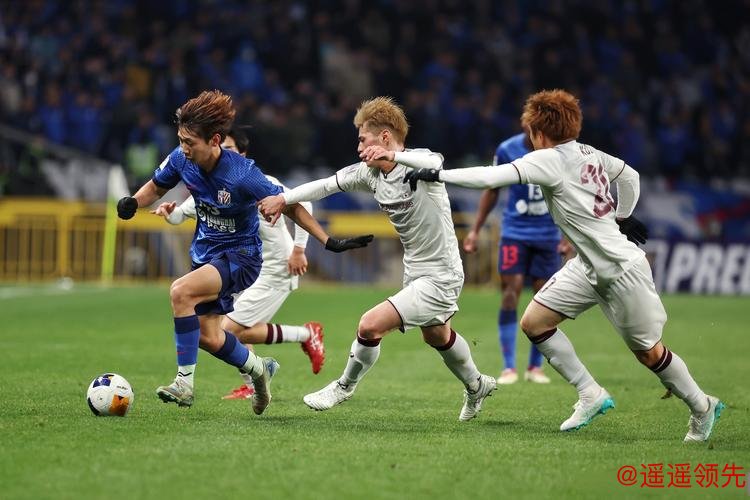 亚冠-路易斯失点米内罗进球被吹 申花0-2神户胜利船