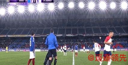 亚冠精英联赛-路易斯失良机 申花客场0-1不敌横滨