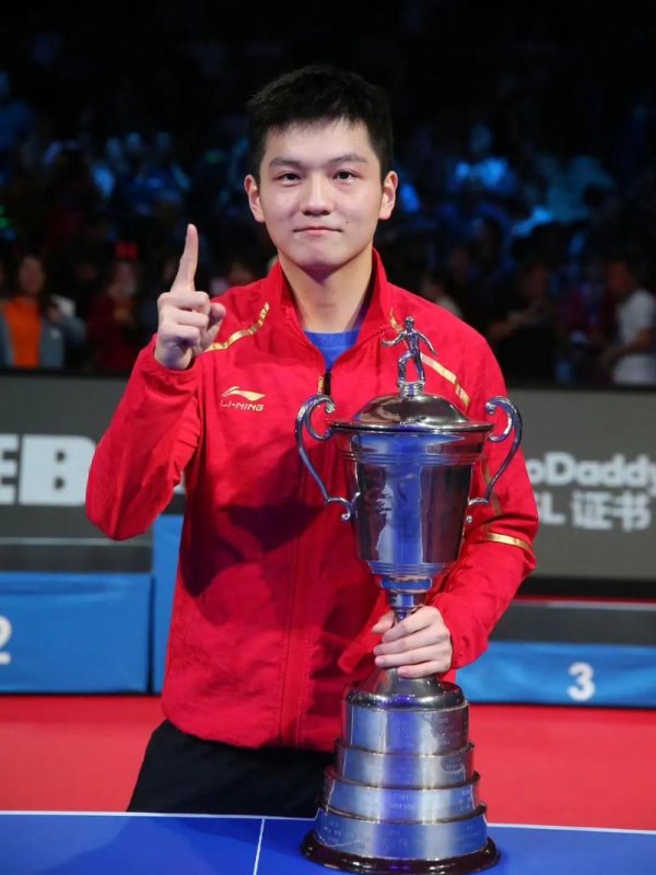 星空体育中国官网 奥运会乒乓球樊振东4-1黄镇廷 顺利晋级男单16强